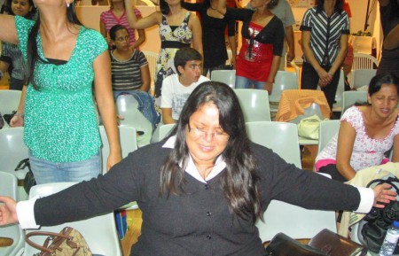 Amo adorar ao Meu Deus.jpg